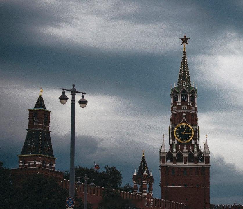 佩斯科夫表示，美国并未事先通知俄罗斯其核武器试验计划。此前，特朗普已下令五角大楼