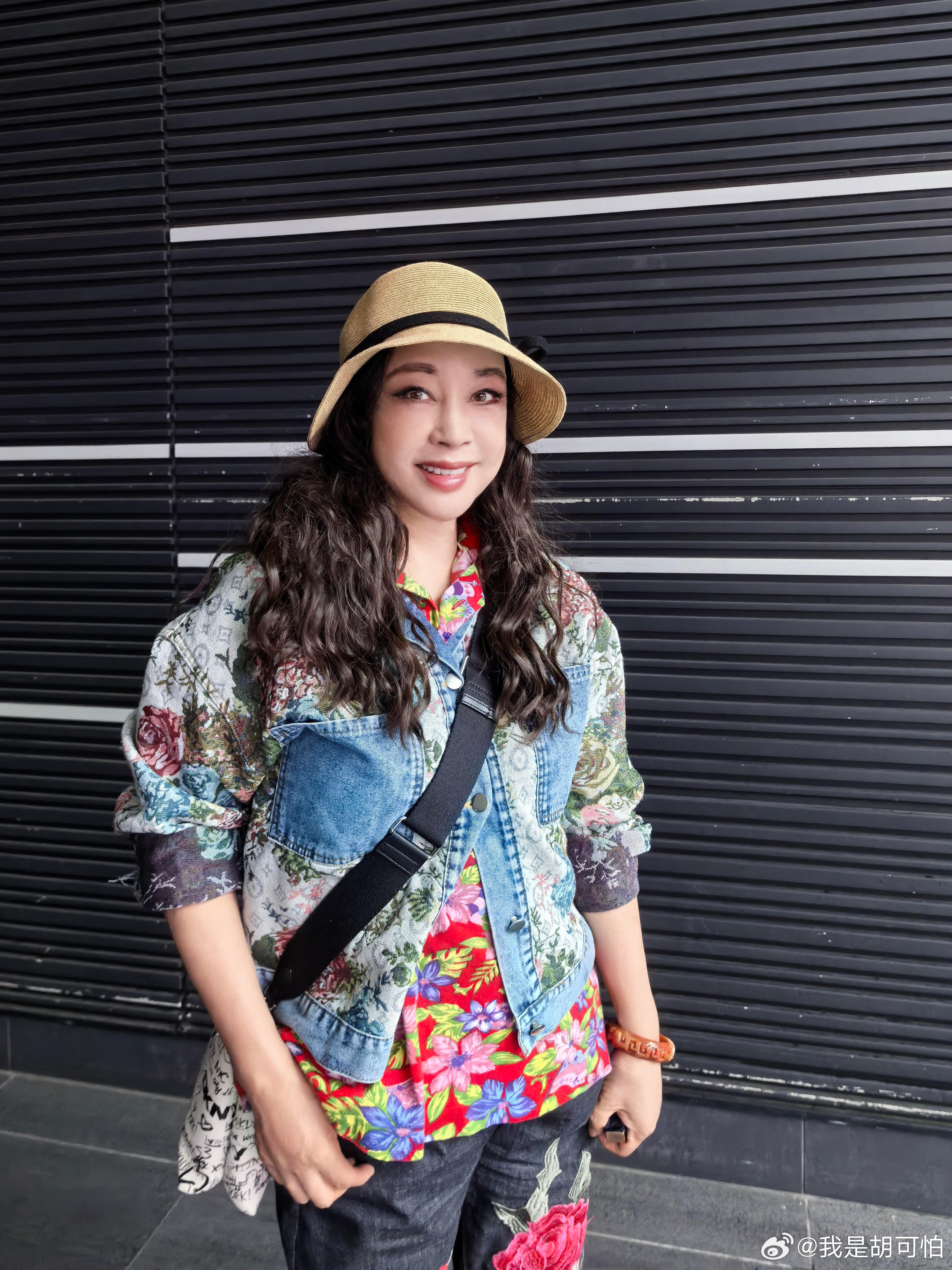 刘晓庆对生育的看法，彰显了独立女性不盲从、不将就的人生态度不过独立女性的核心不是