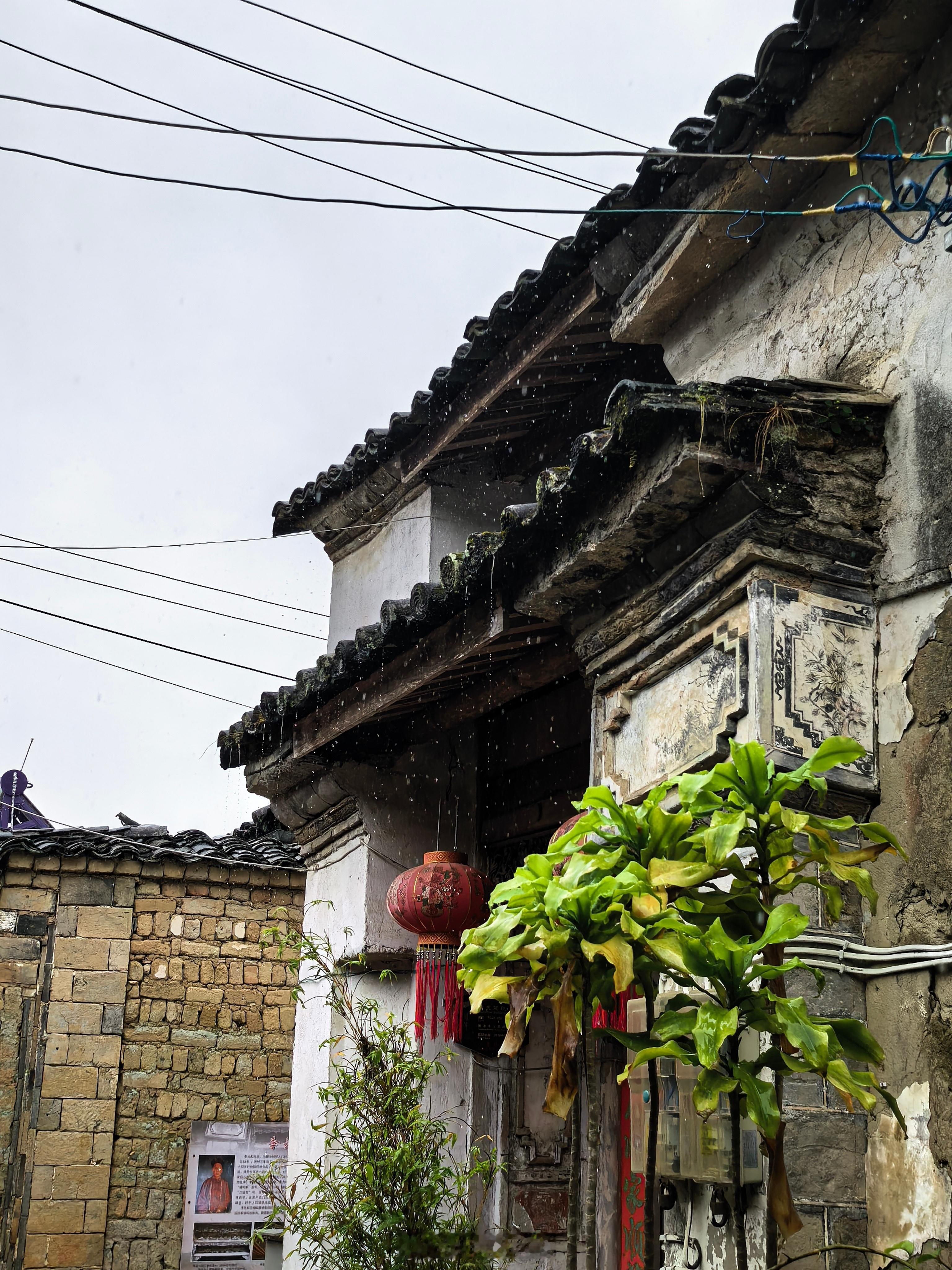 在混子哥视频里都学过，中国古建筑和龙生九子，现在名字是一个都说不上来[捂嘴哭] 