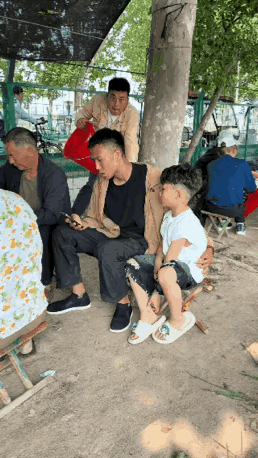 爸爸：咋滴，我的娃变老了！