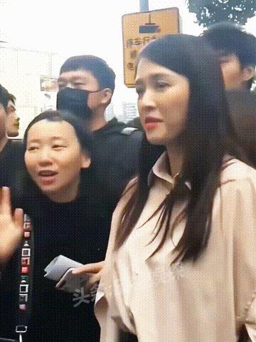 又一女明星得病，
被确诊为盲肠炎，
吴彦祖就因为盲肠炎差点丧命。

近日，
陈乔