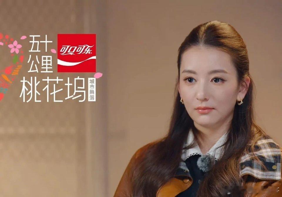 郭富城估计现在心里五味杂陈，他怎么也想不到，自己老婆就是去参加个综藝，居然被全网
