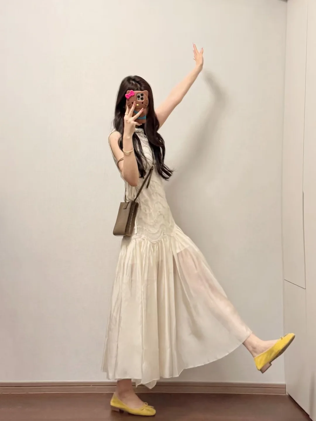 173 104｜适合高个子姐妹的白色连衣裙👗