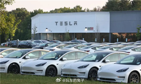 大家都在说特斯拉再度产销失衡 ，但我觉得这更像一次节奏问题，而不是能力问题。很多