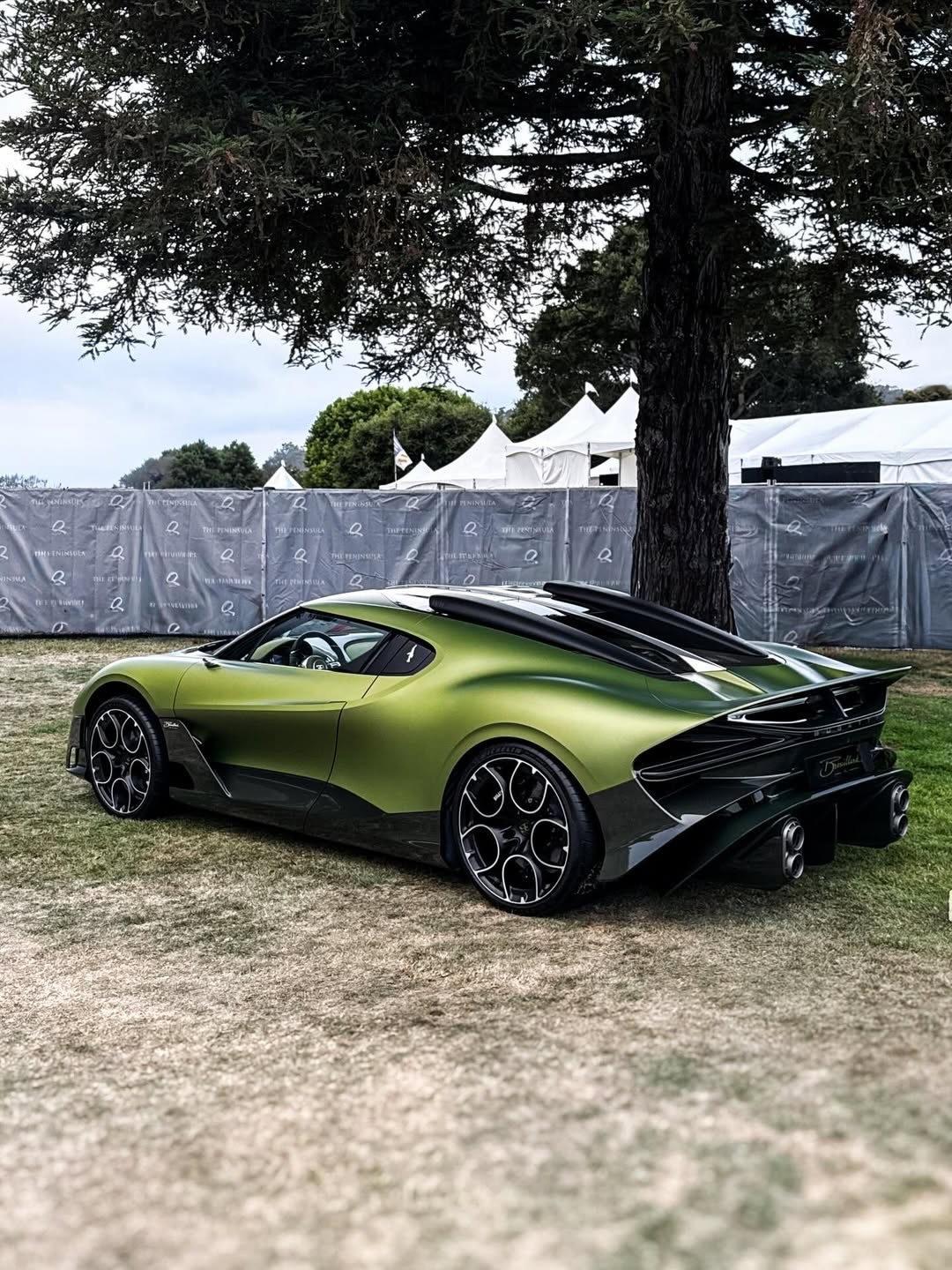 优雅被重新定义，以W16永恒的灵魂为核心。..布加迪Brouillard豪车超跑