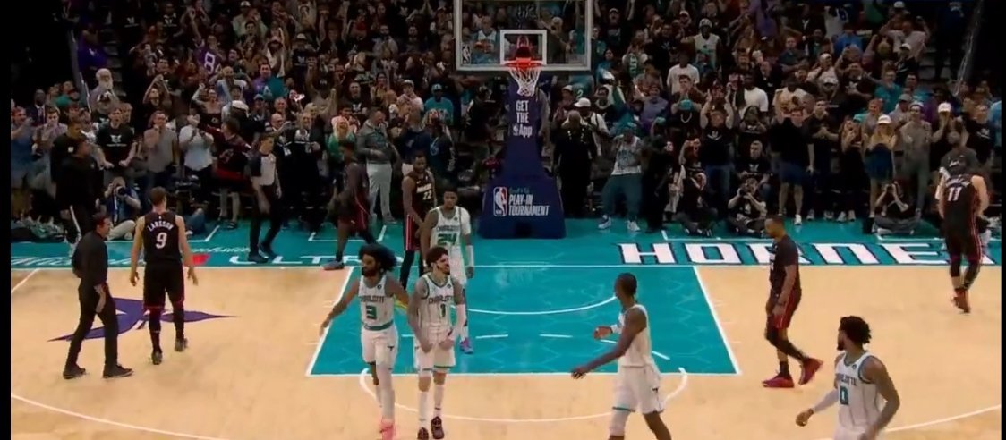 ▲鲍尔进关键球之后，热火很危险了 