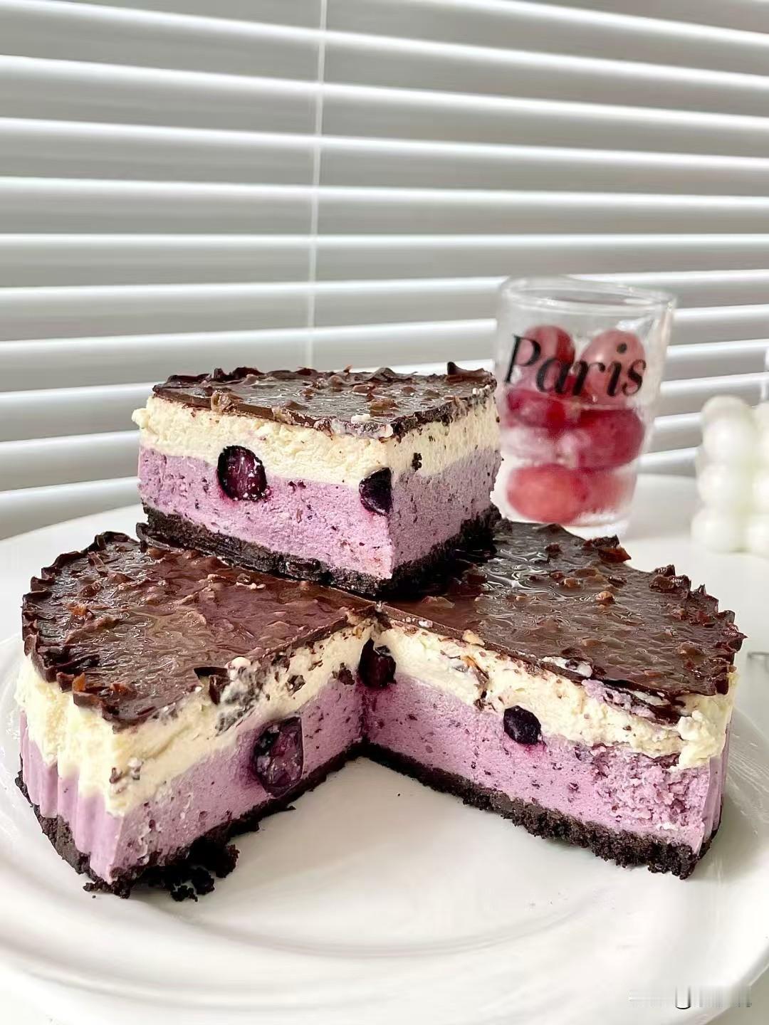 钱能买来方便，却买不来真心。你失业时，有钱人的一句“加油”远不如人品好的朋友塞给