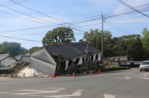 日本熊本地震灾区发声：求求国际援助别送千纸鹤了！不能吃不能喝还没用，占物资通道害