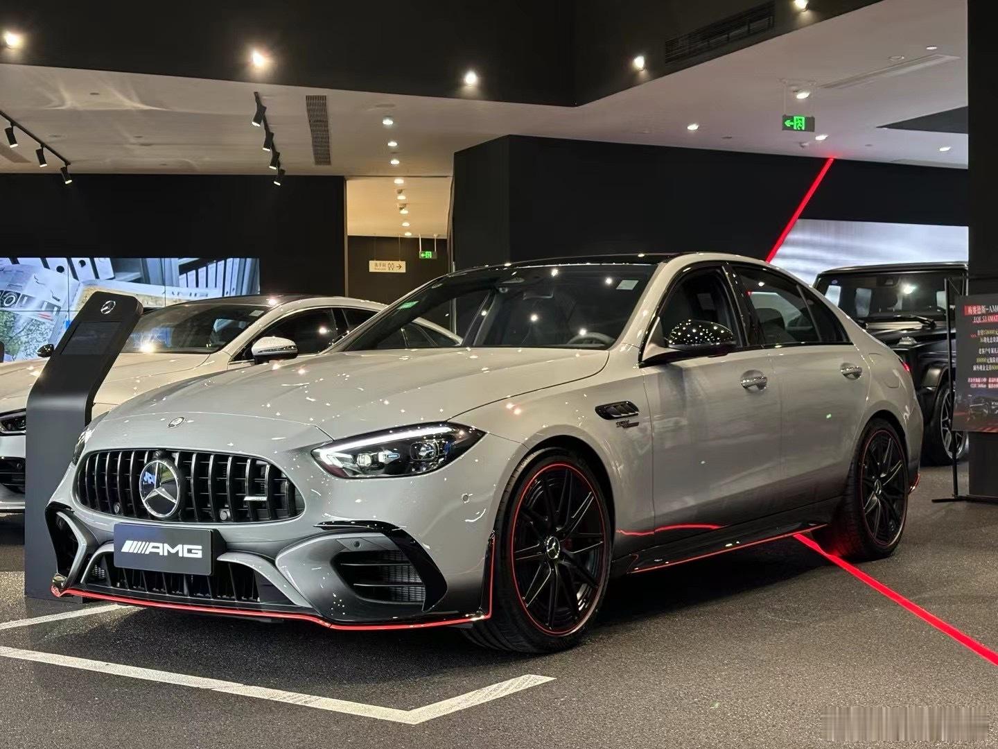 C63S F1特别版 落地132万左右 ​​​