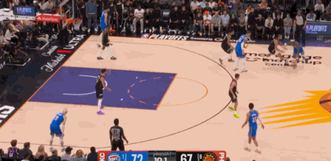 亚历山大三分！！命中！ 