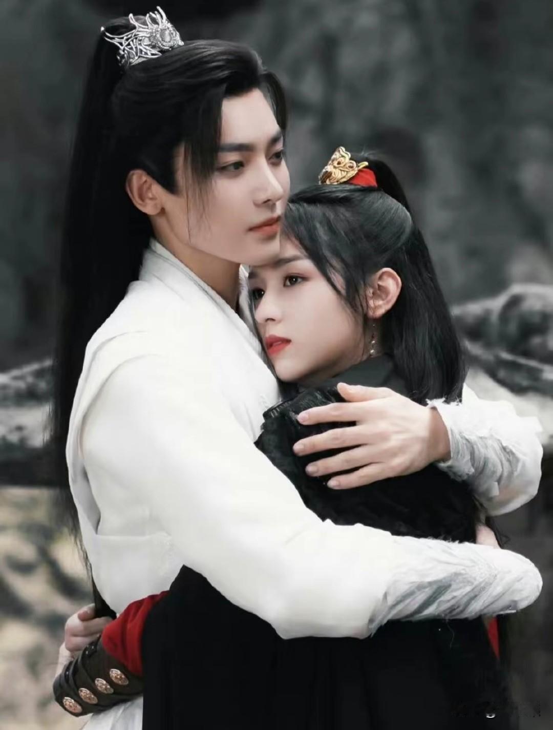 护心:最近迷上侯明昊的剧！不仅追了《白马醉春风》，还迷上了《护心》！侯明昊在剧中