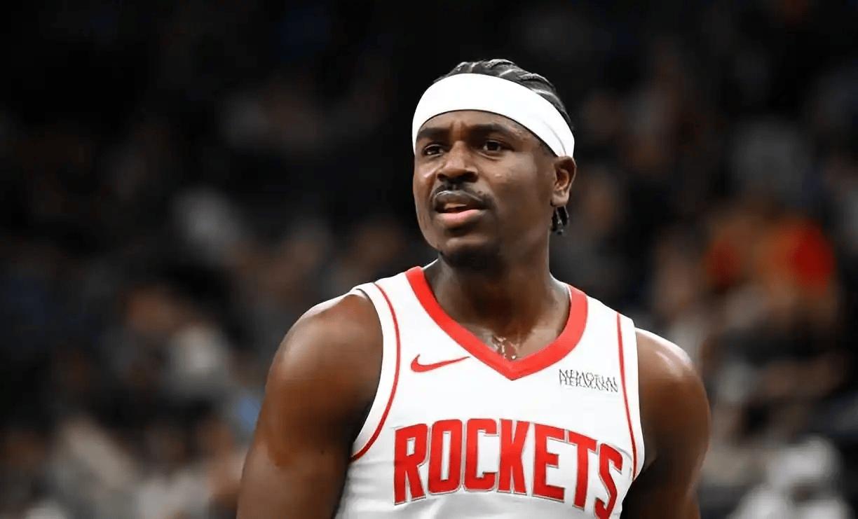 取胜功臣！霍勒迪全场7投5中，三分5中3得到18分1抢断

11月20日讯 今天