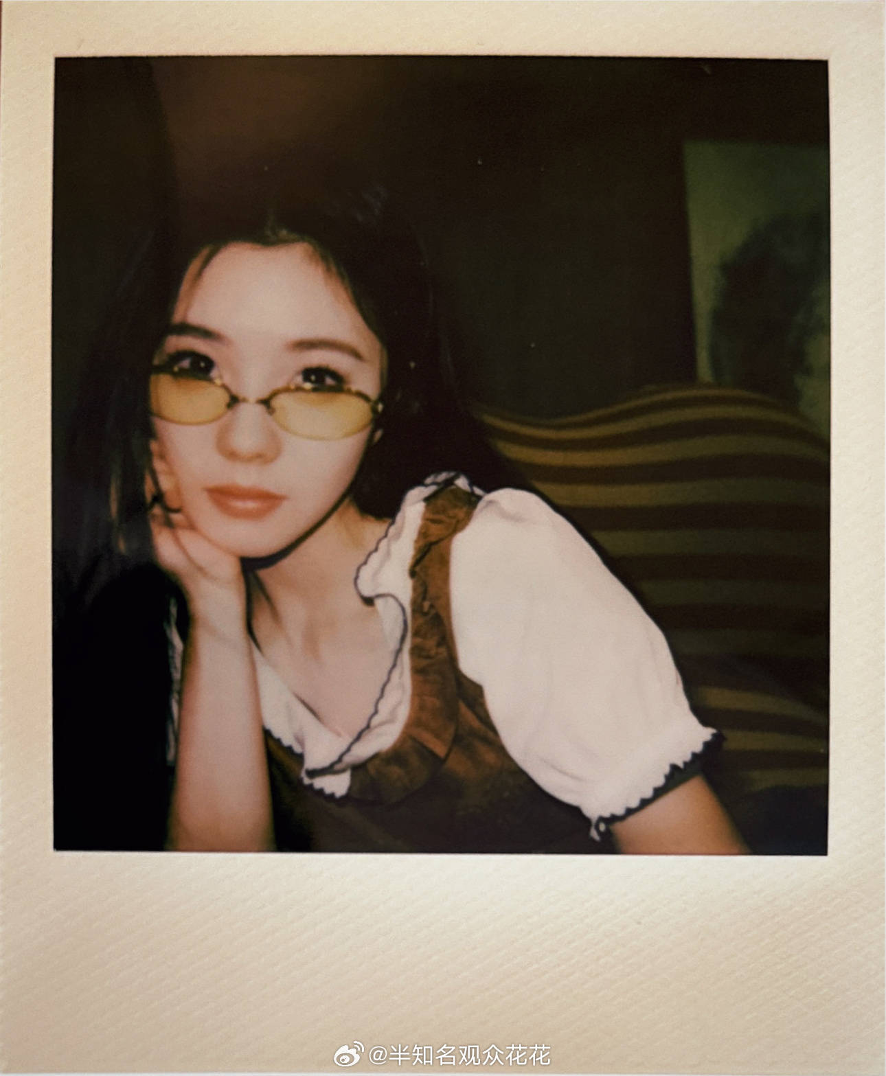 存子你美刘浩存半框眼镜造型刘浩存复古胶片拍立得