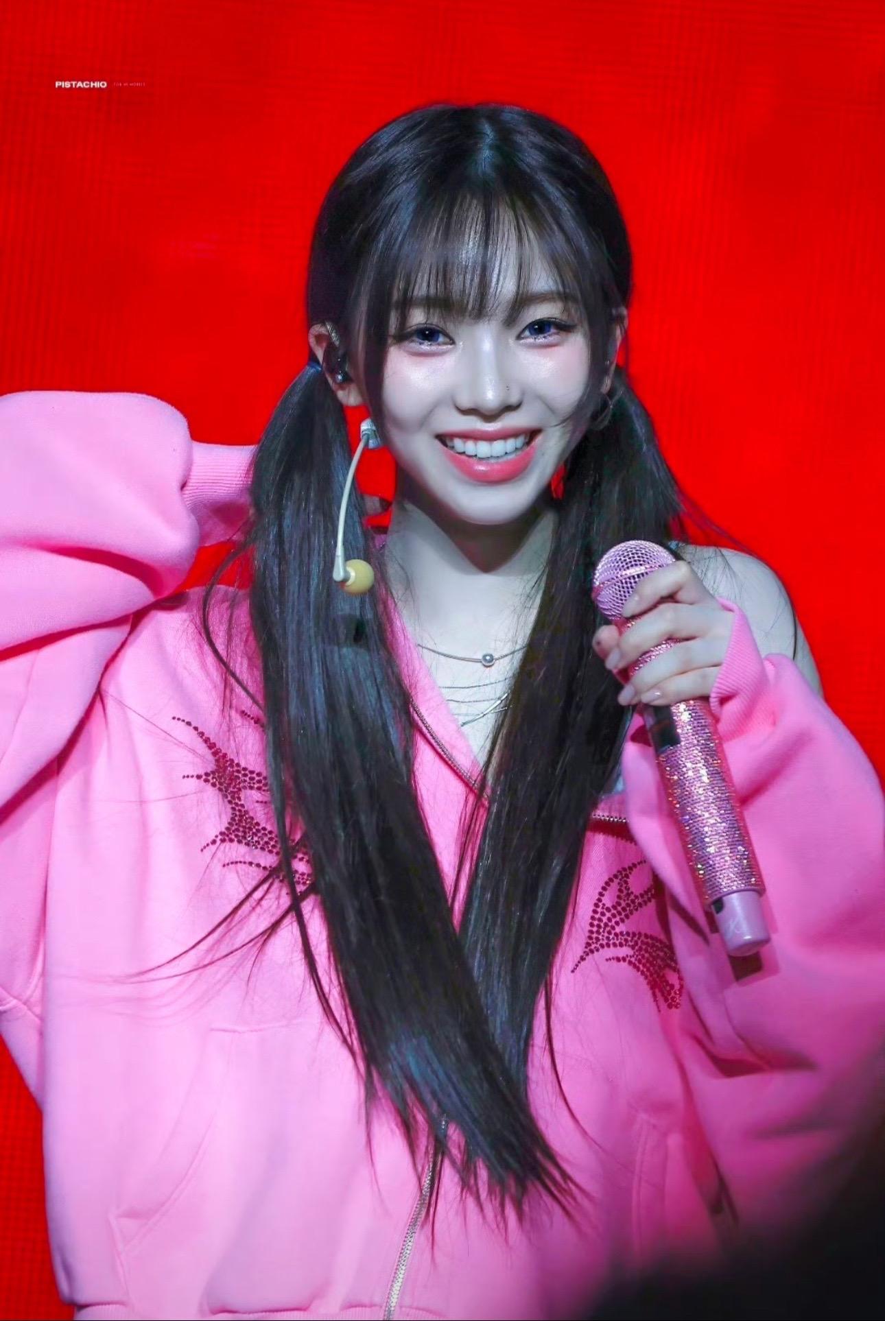原生脸的智敏微笑起来很有感染力啊💗 微笑 柳宰很忙
