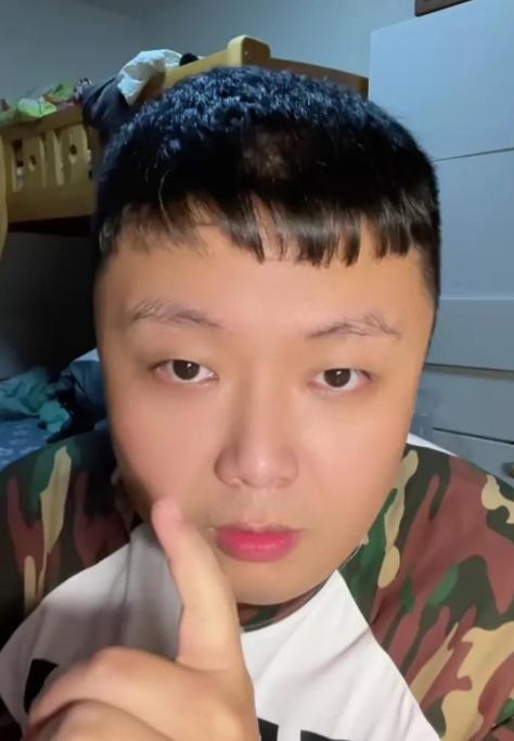 真的是没完没了！如今的相声界还能太平吗？[心]

我们都知道前段时间杨议在直播间