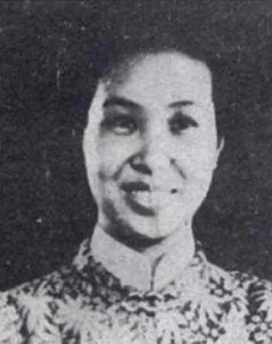她出生名门望族，没嫁好，一件衣服引发悲剧