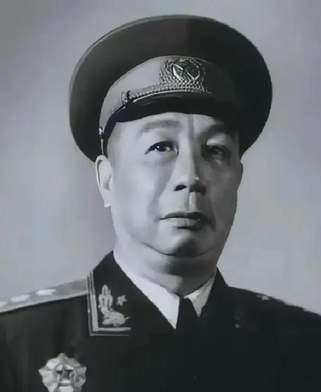 1980年，开国上将陈士榘与妻子范淑琴经法院调解，正式离婚。两人养育了六个子女，