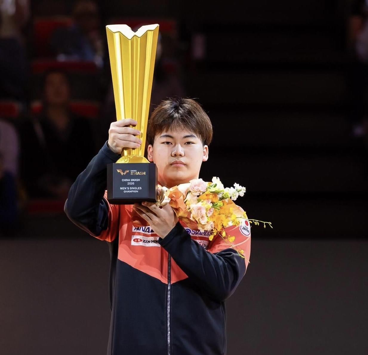 日本乒协调整布局，松岛辉空不再兼混双项目，以后专注单打了。

看来，今年两次夺得