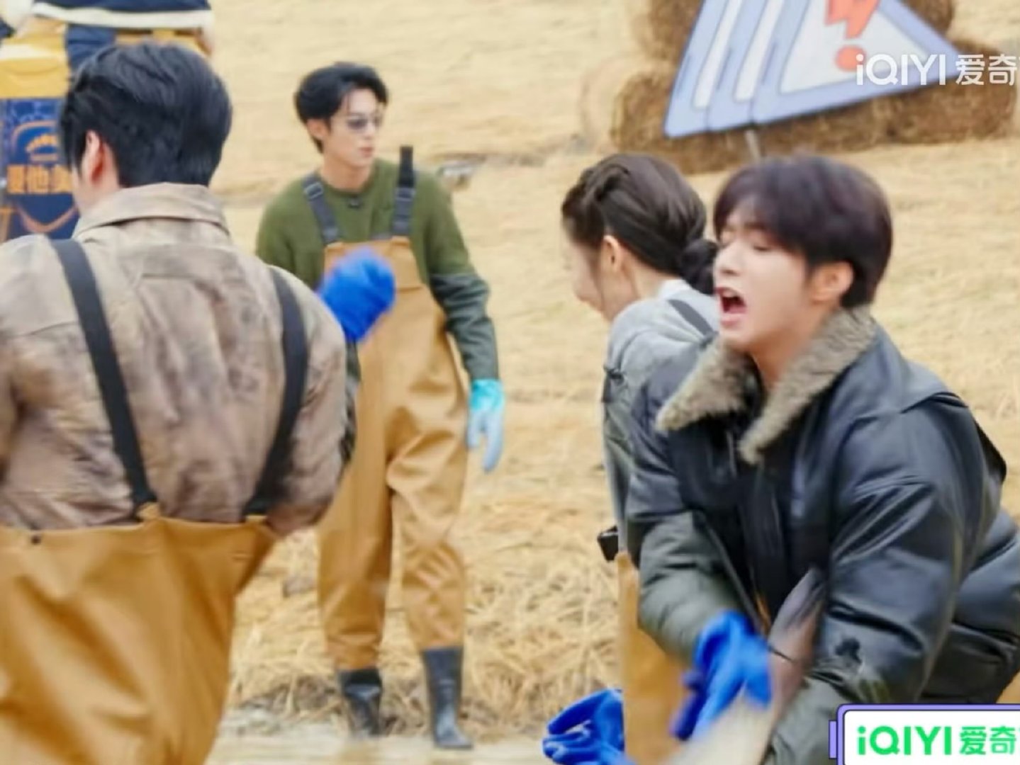 刘耀文张艺凡痛失头鱼 刘耀文从从容容帮倒忙哈哈哈哈哈刘耀文张艺凡痛失头鱼 