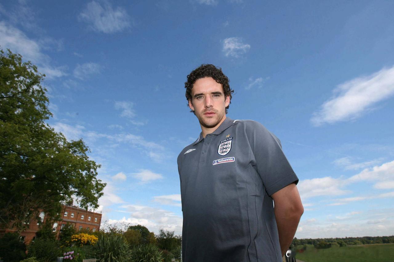 2月16日 在阿森纳4-0战胜维冈竞技后，前曼联中场哈格里夫斯称赞了枪手的表现，