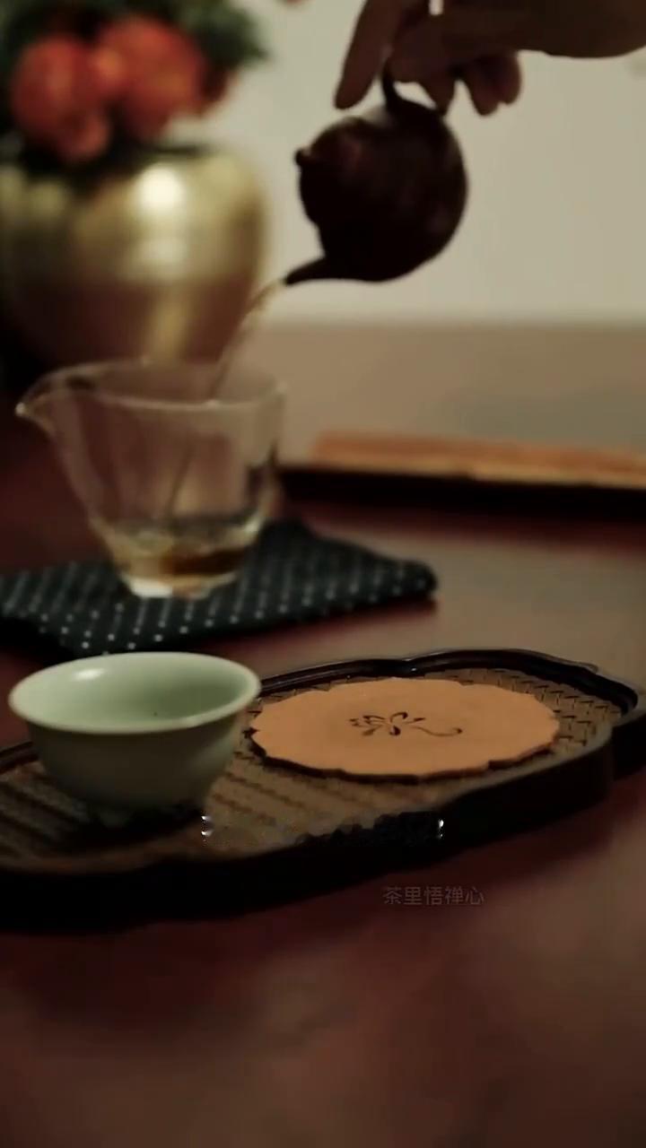 人心。
时间揭穿了多少谎言，改变了多少距离，看清了多少人心。不得不承认时间是个好