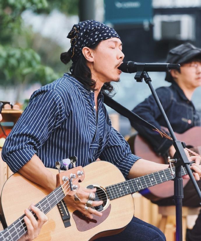 这周日过得真有点让人心里发毛，凉飕飕的。不过还是特别感谢所有抽空过来转转的朋友们