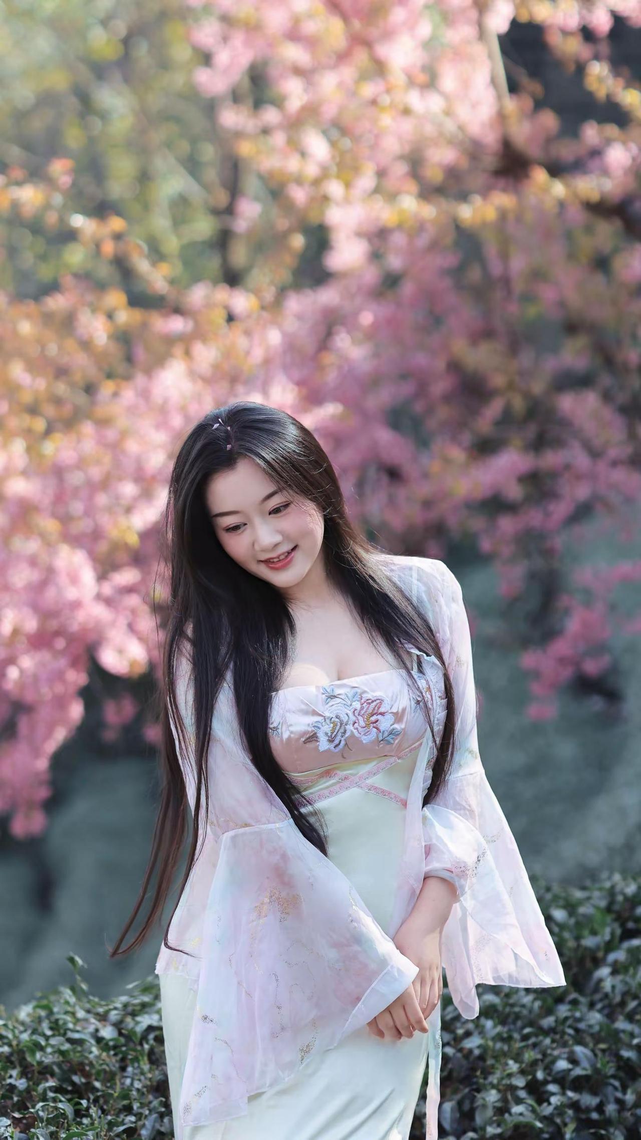 女儿心总如水 请君多体会