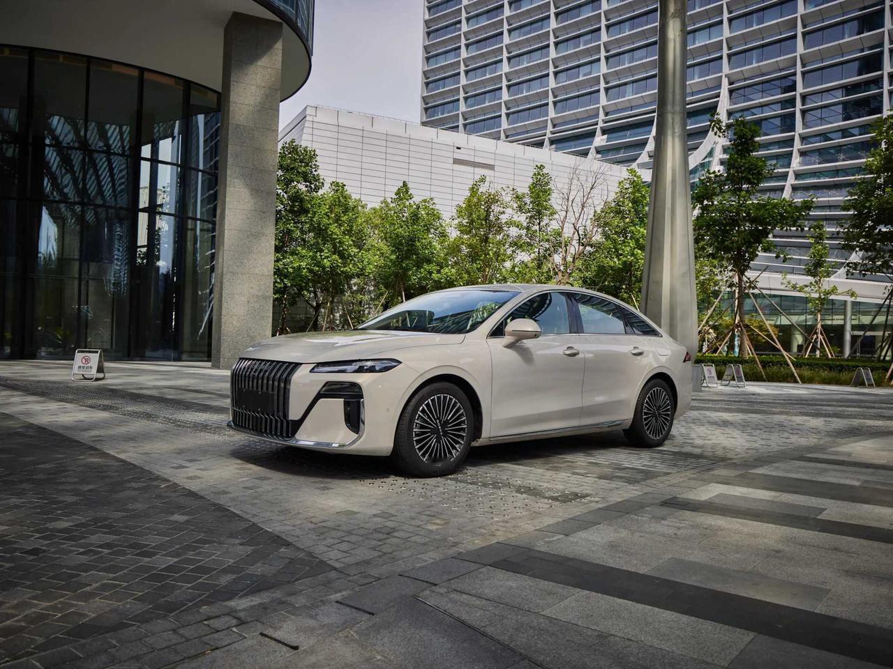 早上刷到教材换图的热搜，作为一个常年跟代码打交道的理工男，第一反应是：这数据纠错