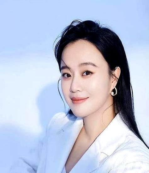 有些演员真的离谱到什么程度？
你甚至记不住她的本名，但一看到脸，脑子里立马就蹦出