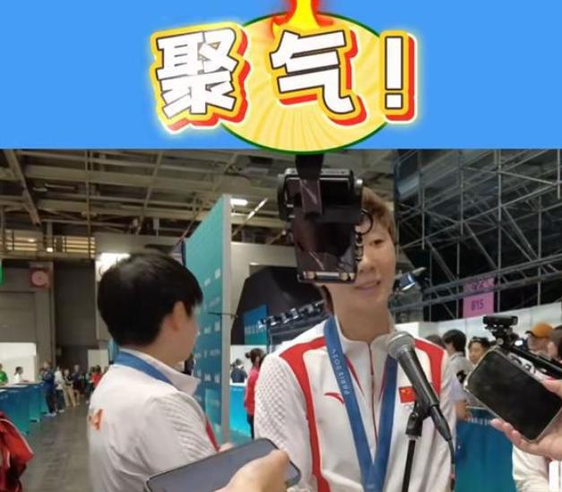 乒乓趣闻！马龙调侃刘国梁，王曼昱夸领导反被莎梦“逗趣”？

北京时间8月11日，