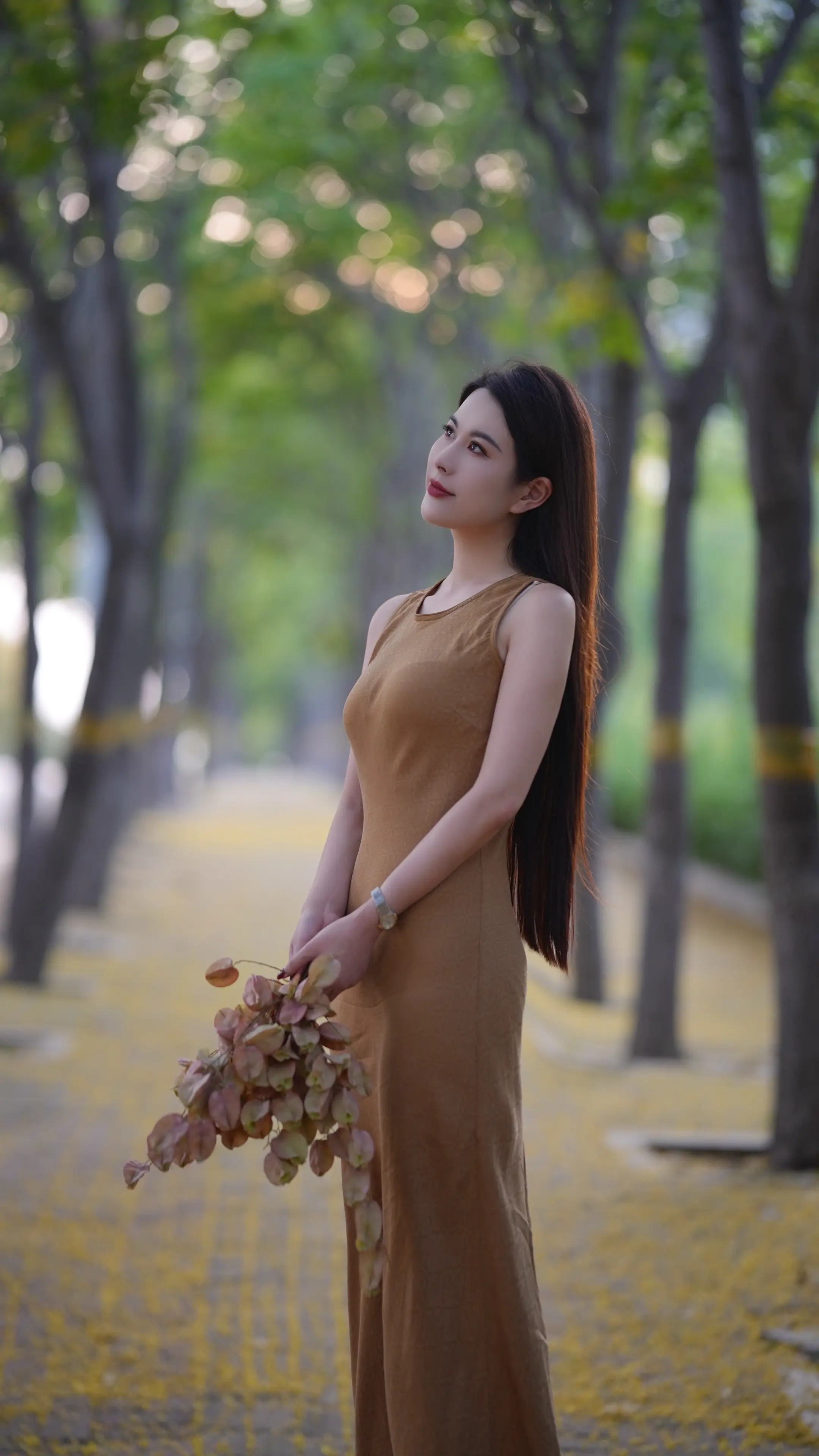 已经是一位30岁的创业型女性 ，虽然没有大的成就 但内心不再是需要被保...