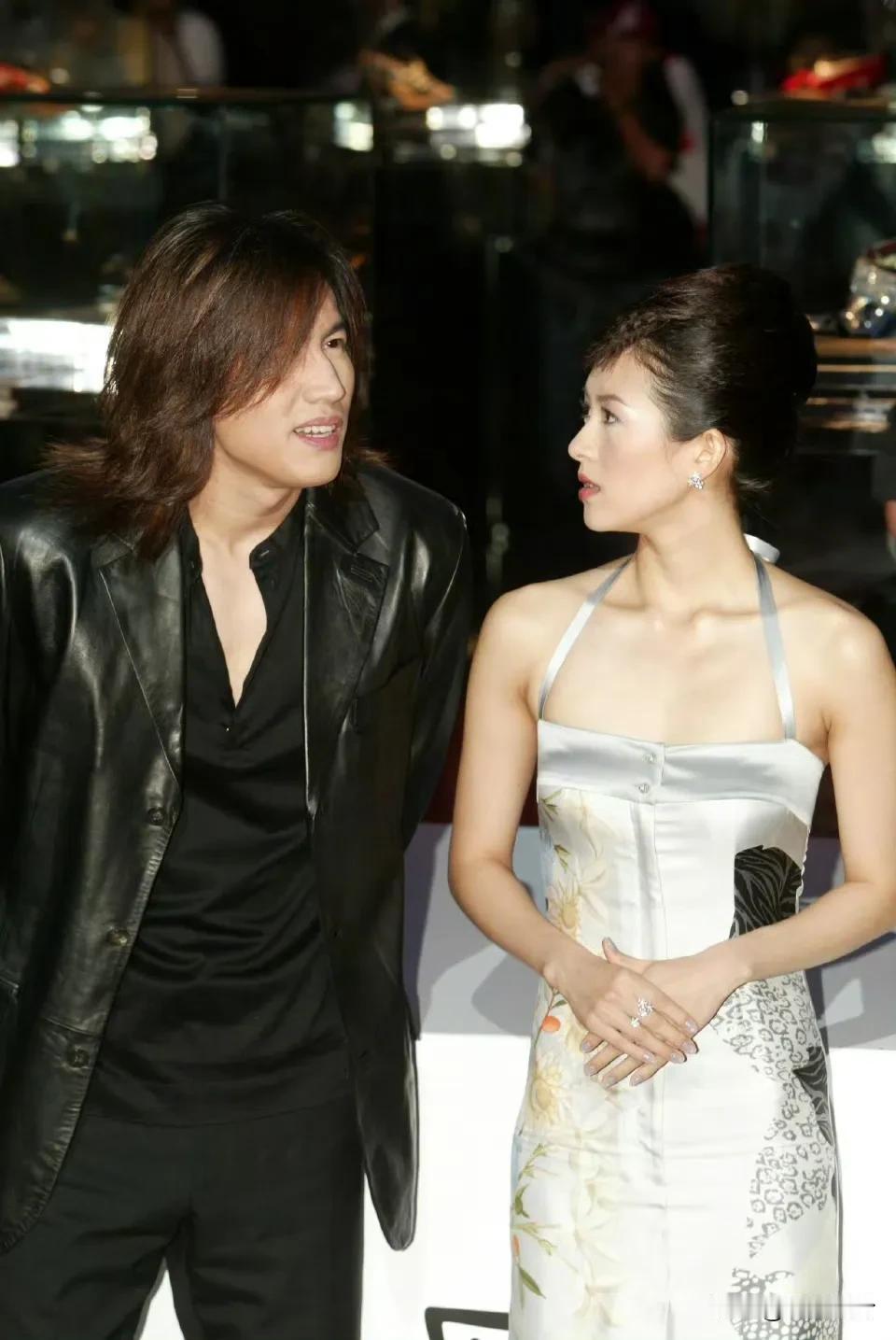 2004年，26的章子怡和28岁的言承旭在香港共同出席活动，现场记者请两人互相评