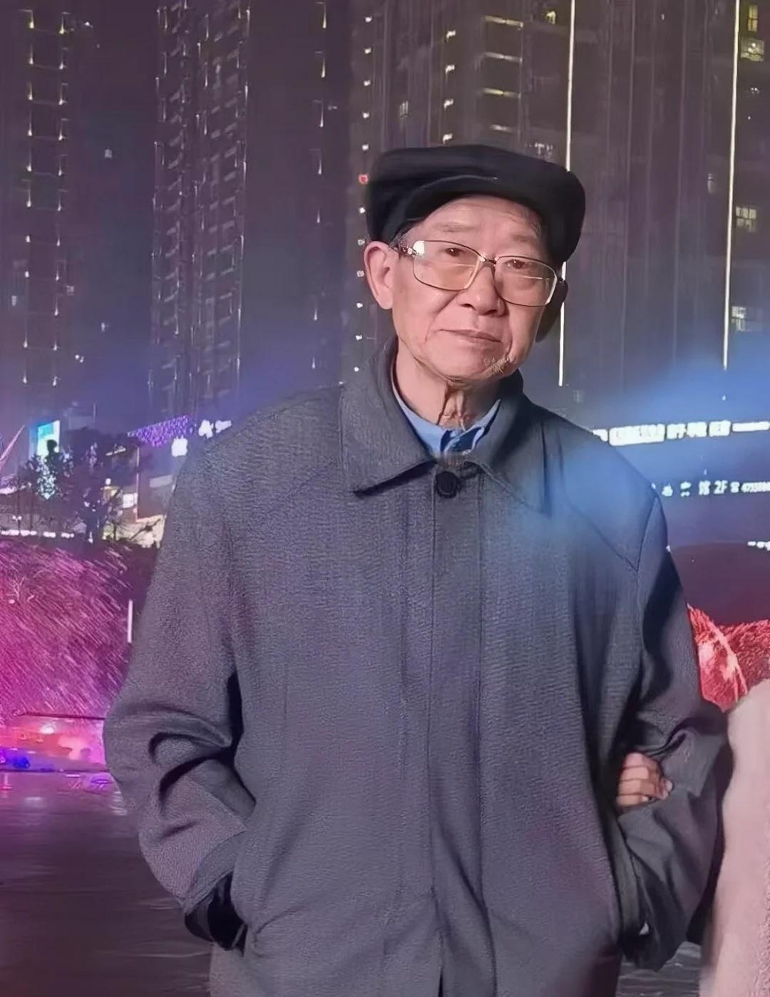 爷爷走丢了，帮帮家里人吧急死了
爷爷走失 求转发帮转发
急！寻人启事，老人走丢。