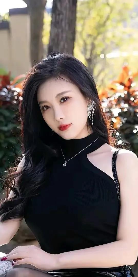 女神个性服装，让人敬畏肃穆