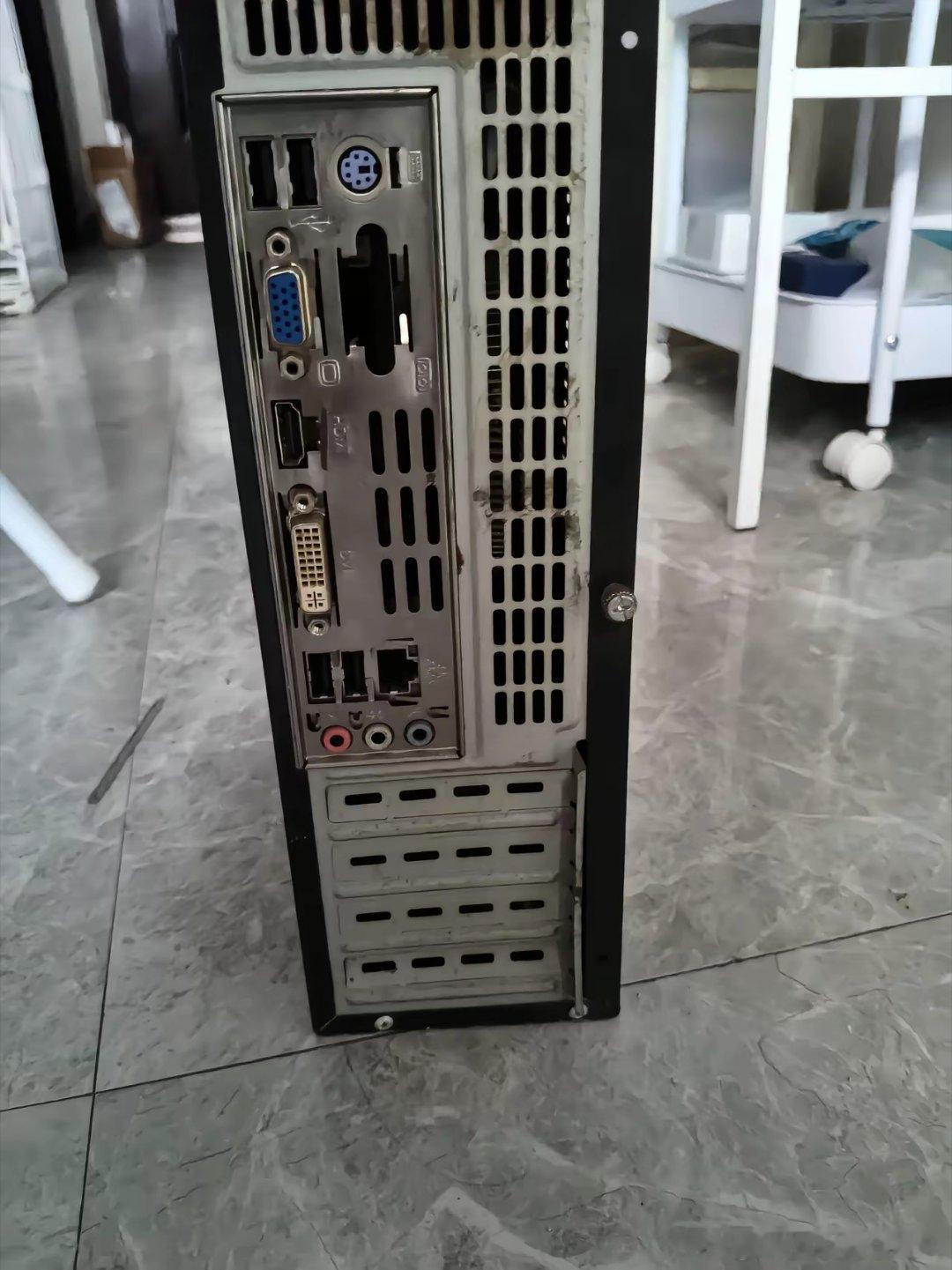 求助这个主机哪个是电源孔主机的线弄丢了，本想重新买一根，可这电视年头太久，完全搞