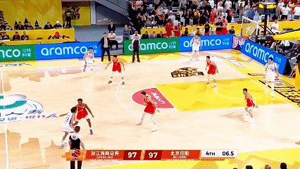 22 秒致命失误！
布朗加时连砍 12 分收割，
北控季后赛悬了。

常规时间 