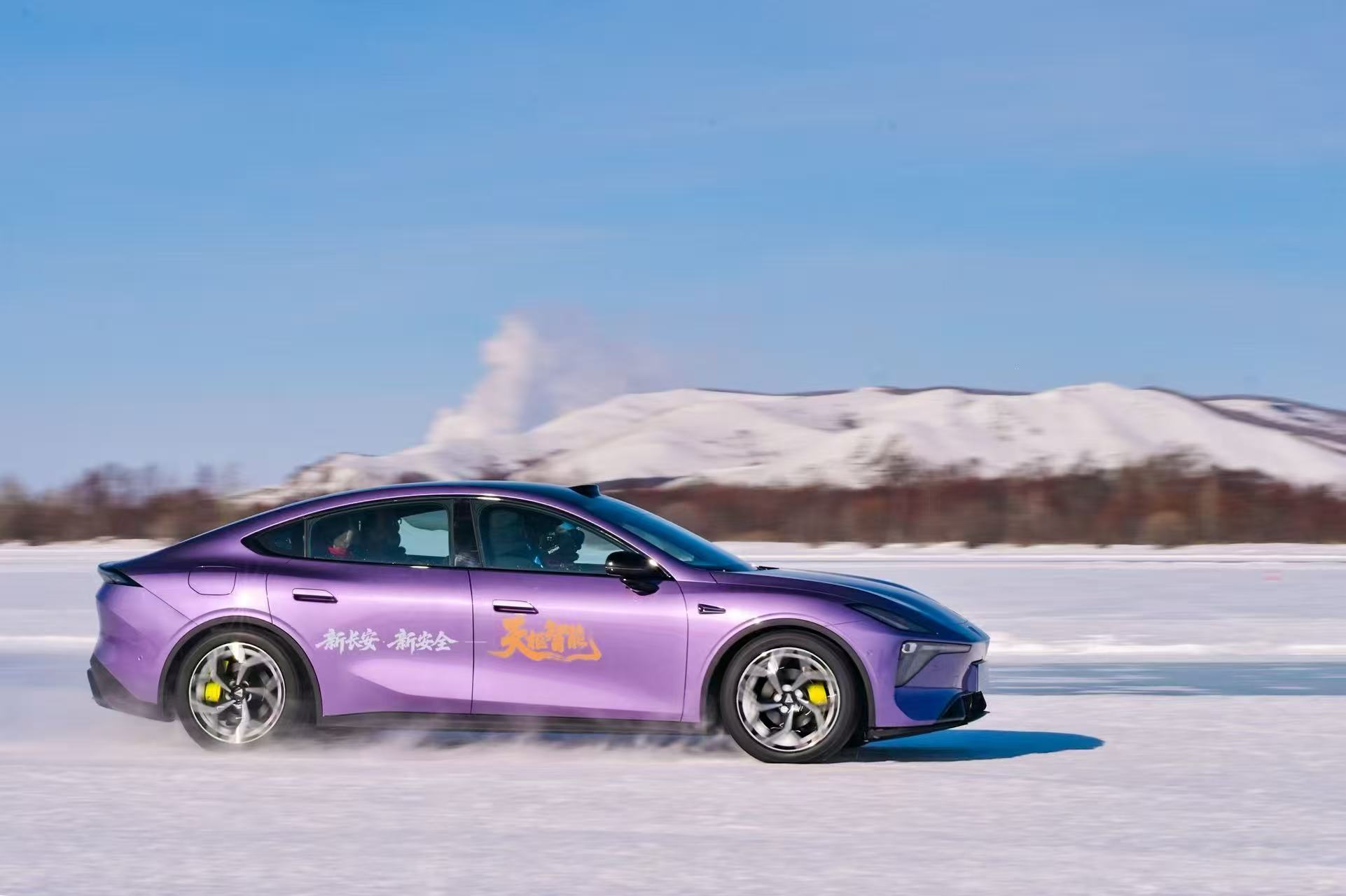 在电车测评圈摸爬滚打这么些年，见过太多 “冬测流量密码”，不少品牌的冬测总围着少