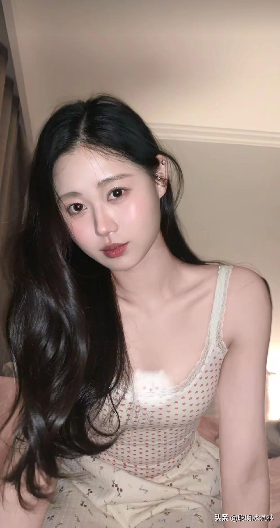 甜美少女心，温柔卧室自拍