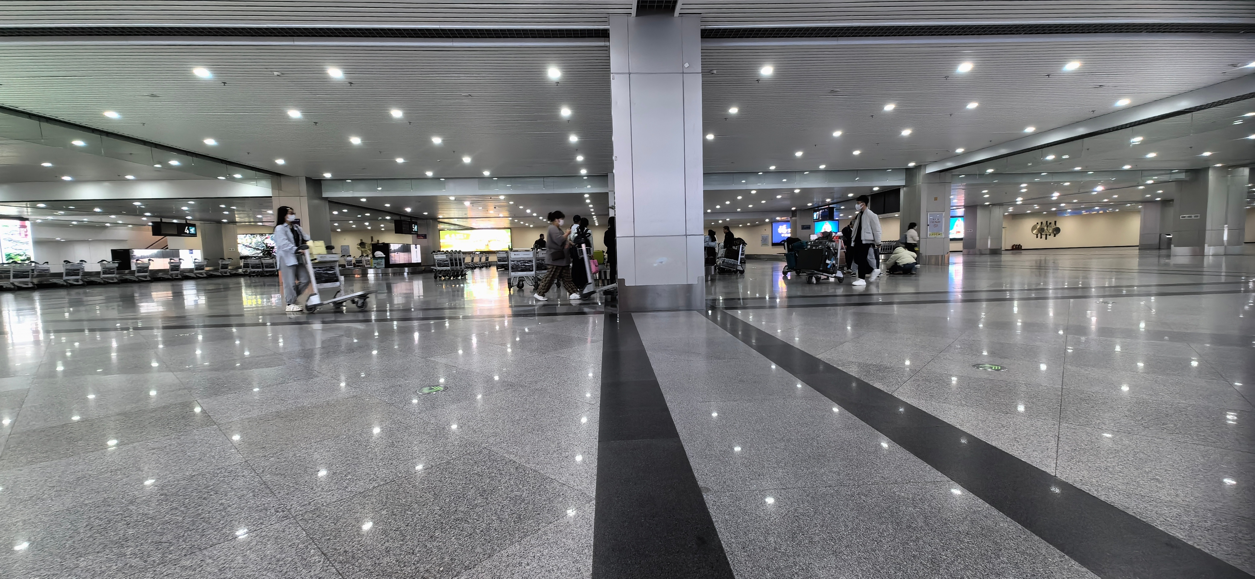 落地。有福之州，幸福之城，这个词儿真好 ​​​