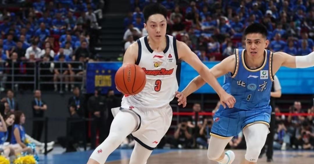 广东宏远虽然阵容实力看起来稍逊一筹，但这支队伍里藏着两个能改变比赛走向的关键优势