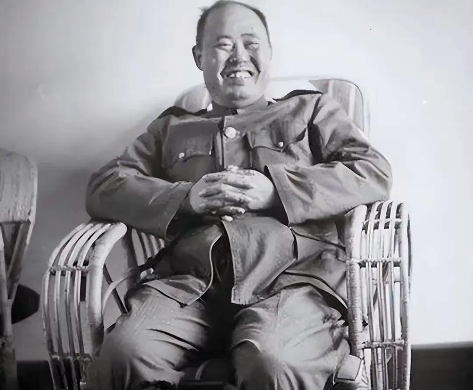 1955年，新中国进行授衔仪式，上将名单初步筛选中出现了傅作义的名字，但毛主席却