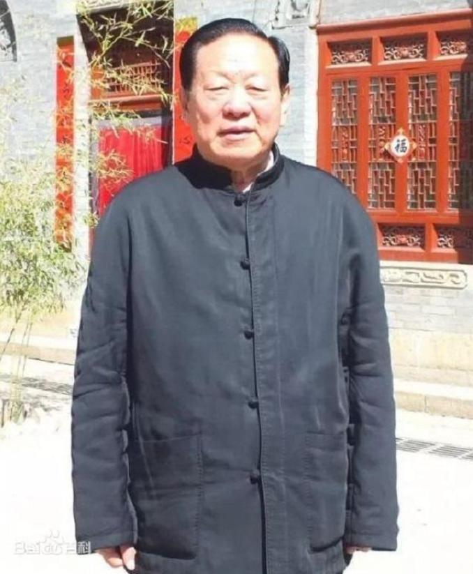 1990年，李鹏总理打电话给国家能源部副部长胡富国：“老胡啊，我今天看了报纸才知