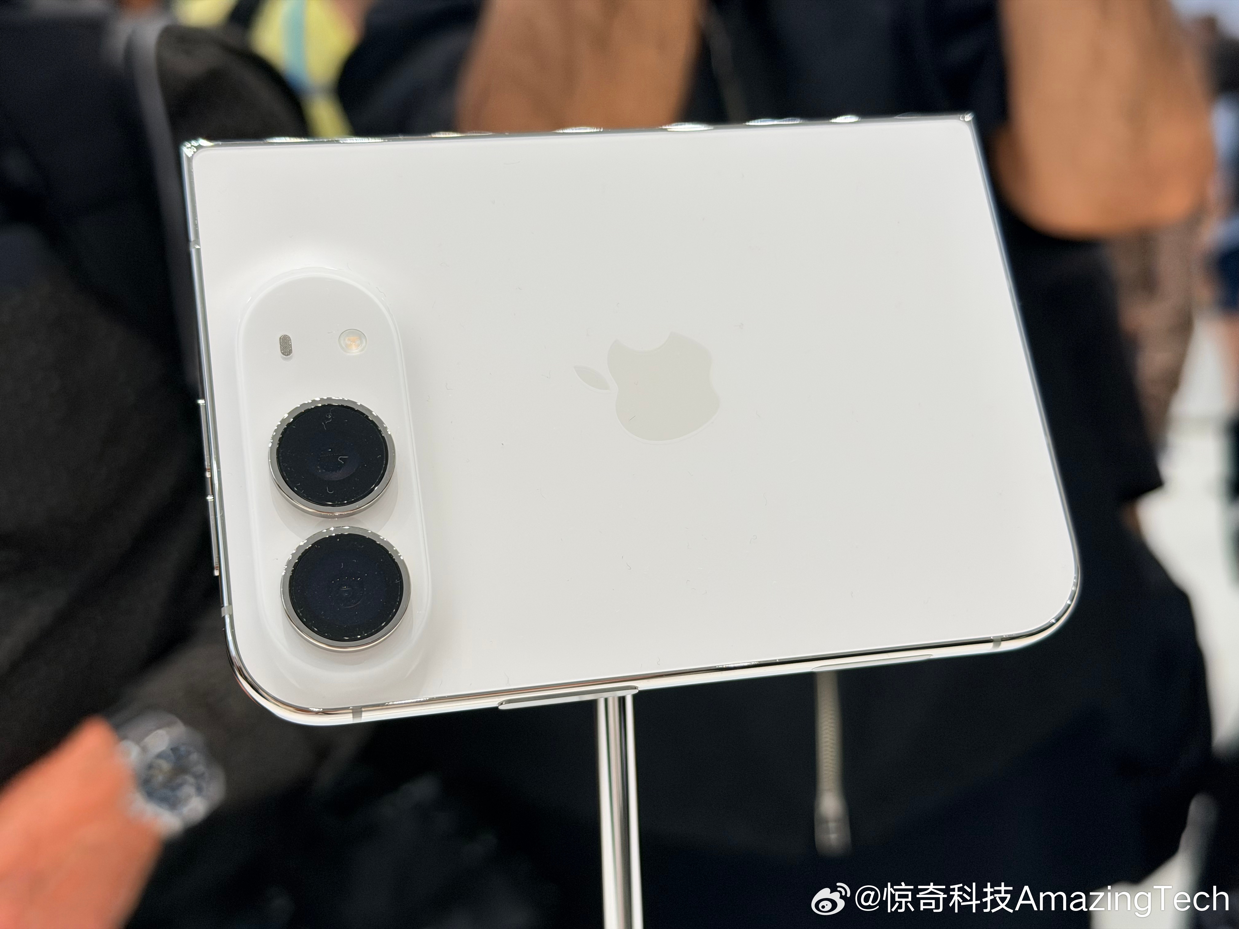 苹果秋季发布会，现场真机体验！iPhone Duo你会入手吗？苹果折叠屏 iPh