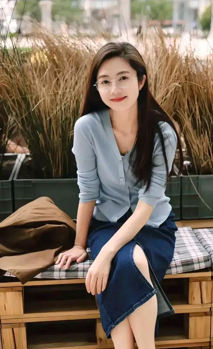 人生没有太晚的开始，不要给自己找借口，该吃吃，该喝喝，做自己选择的事，做自己喜欢