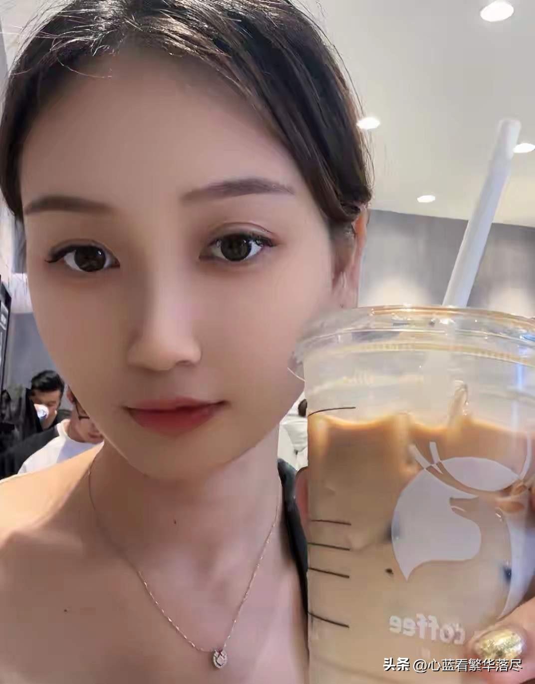 “贫困生到底该不该喝咖啡？”，如果贫困生只是偶尔喝一杯9.9元的咖啡，那么这种行