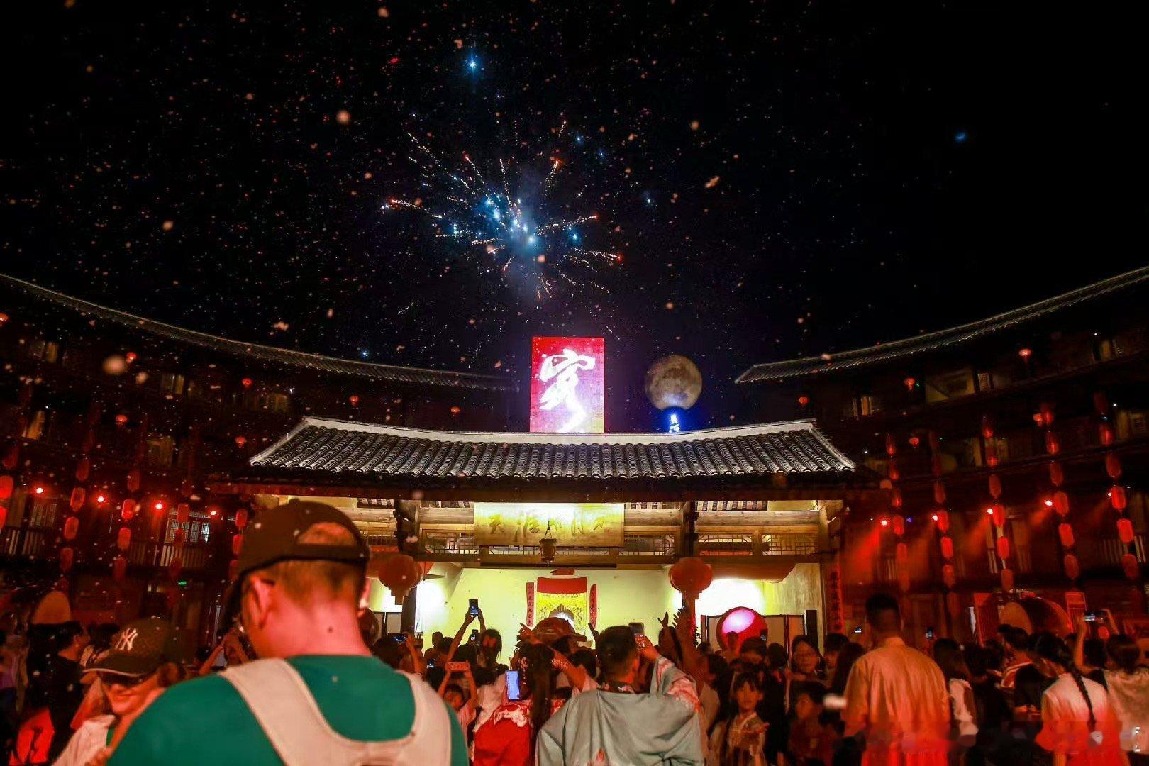 武夷山开星舰，数字鱼丸量产中，闽式五一我们来了！福建人的五一假期还是太超前了 ​