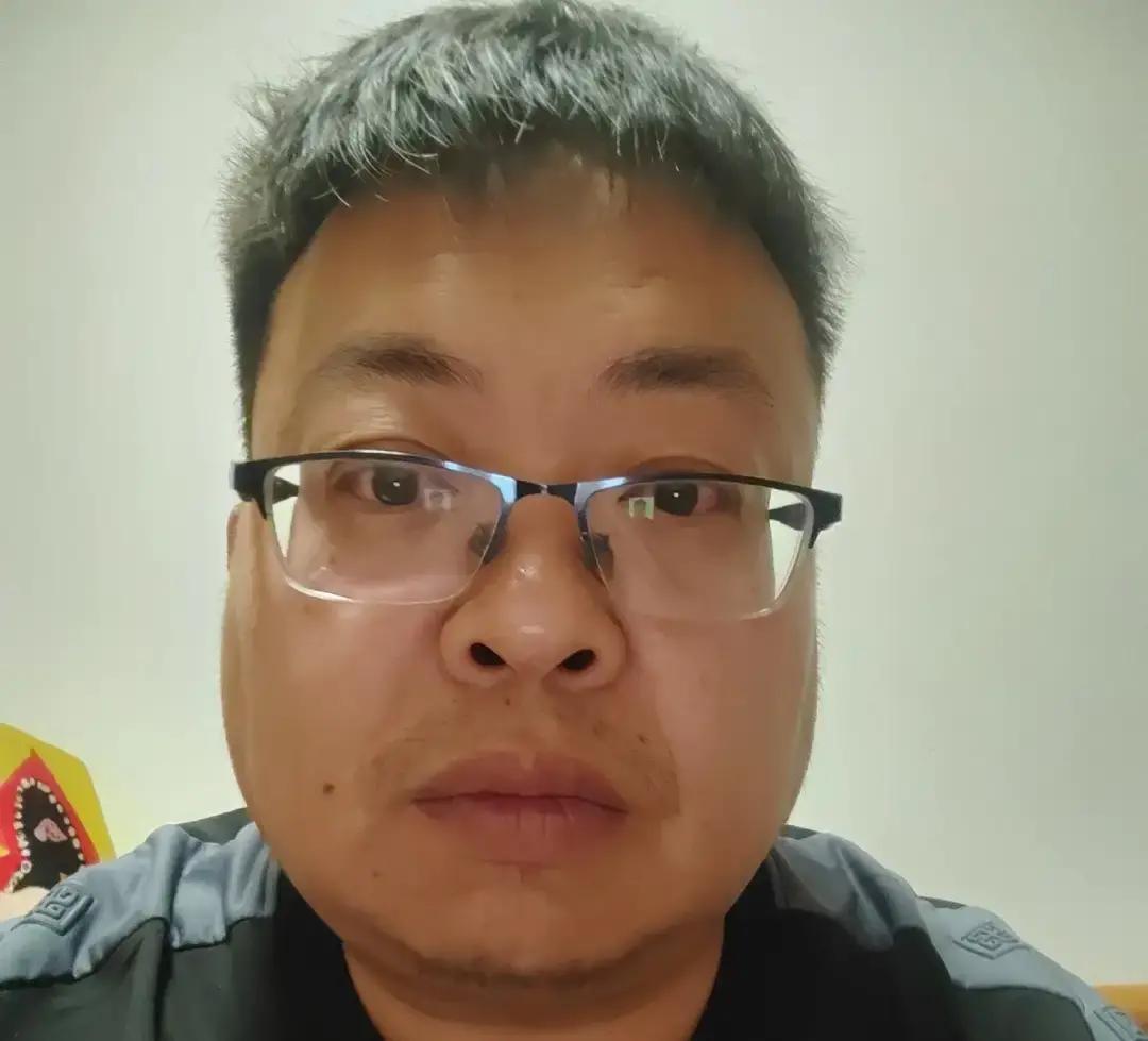 才40岁，整天活得很心烦，每天晚上睡不着…

月薪3000，只有五险没一金，工作
