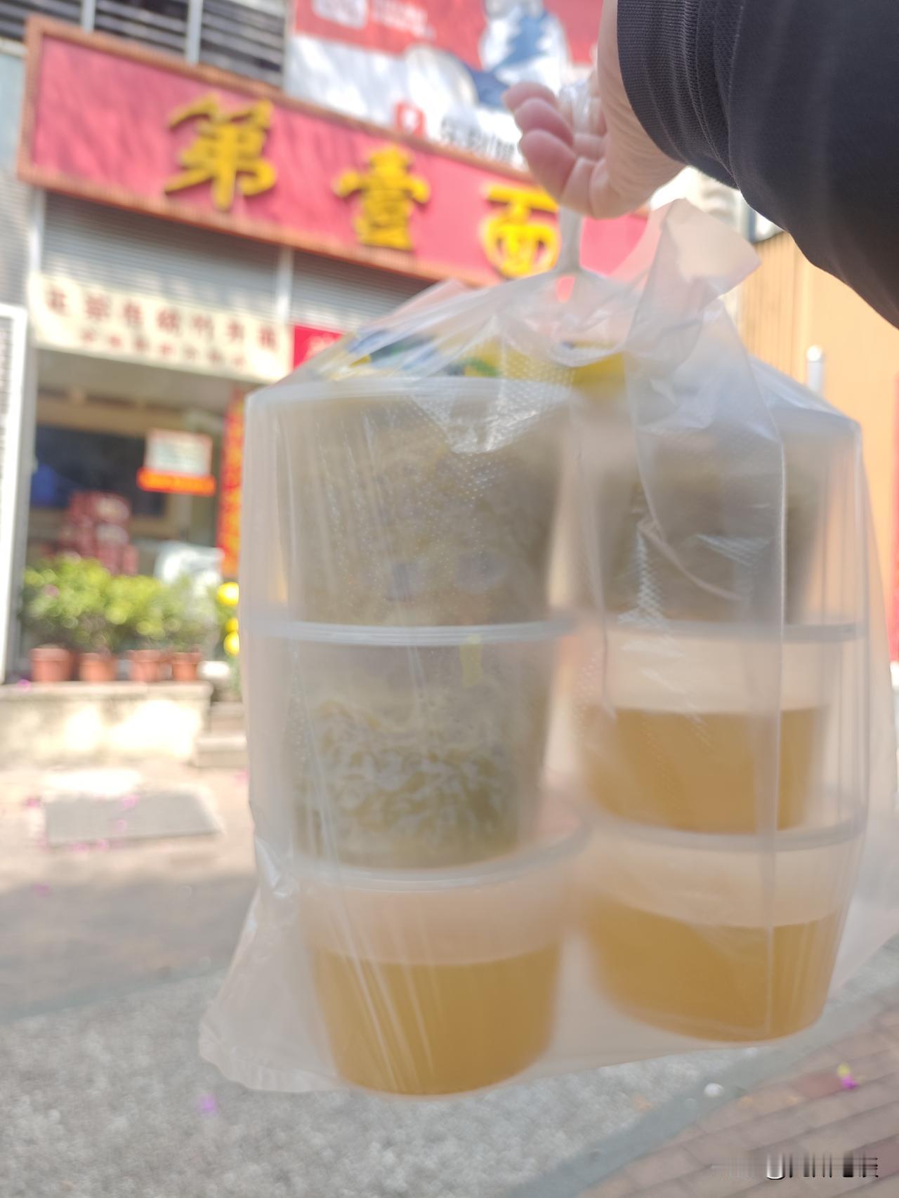 开辟第二战线！春节假期隔三差五的送外卖赚到了配送费！

过年期间大部分骑手也回家