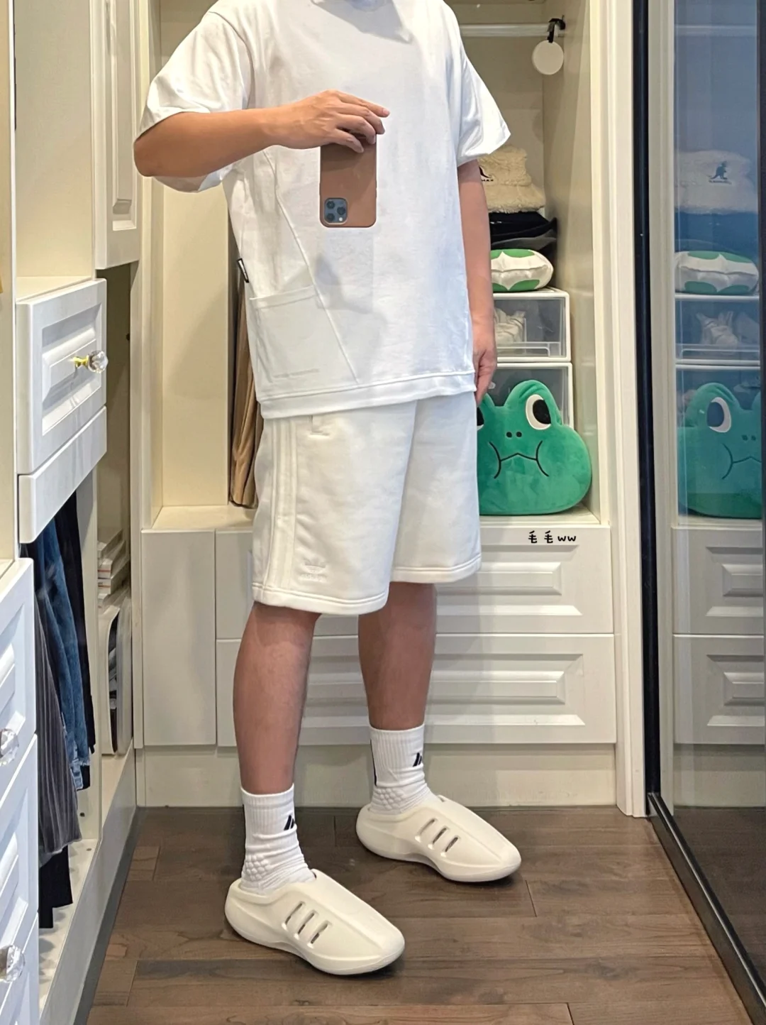 清爽白色系｜穆勒拖穿搭