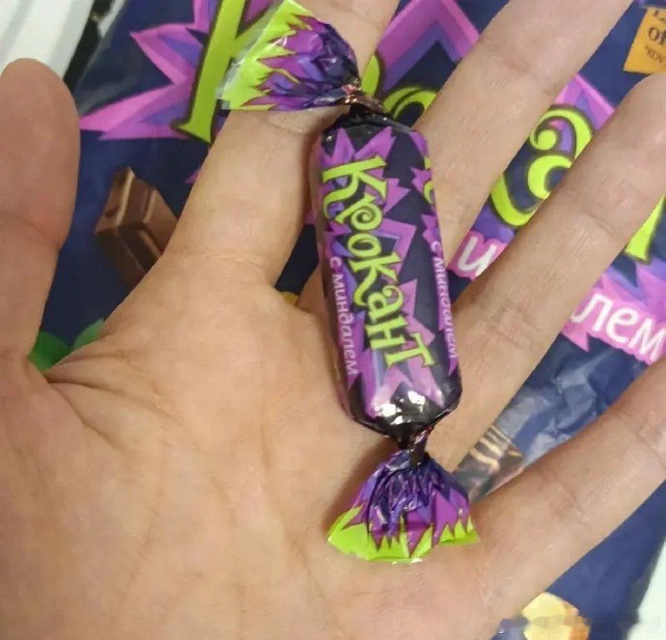 这个衣服真的好丑，造型师对我们帅哥敖瑞鹏就不能上点心嘛~ ​​​